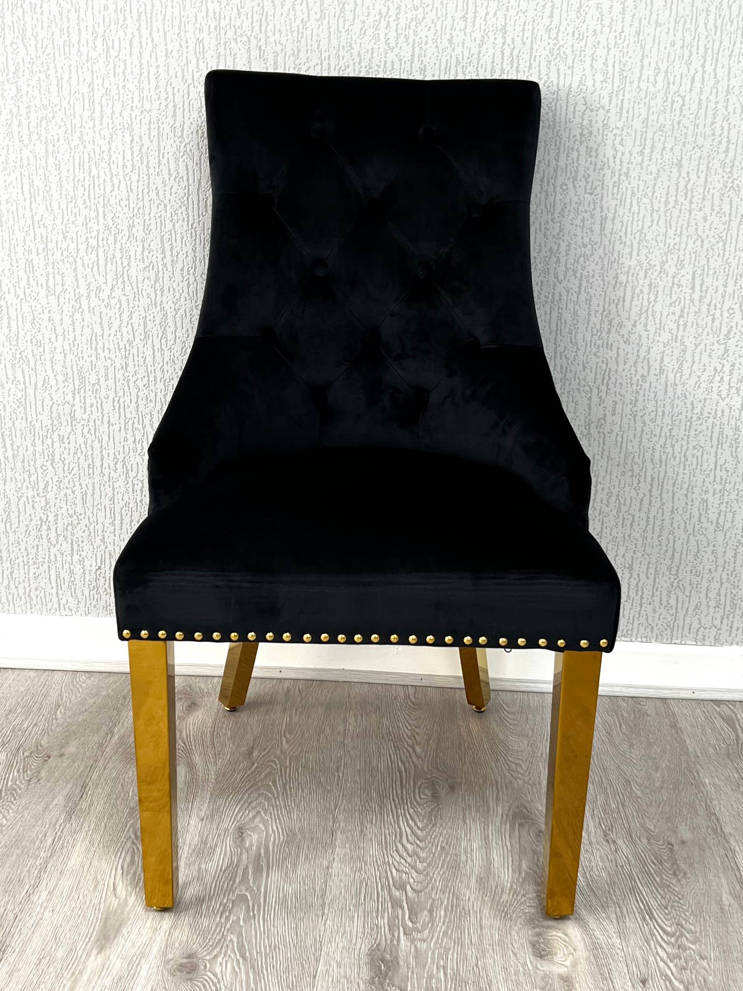 Majestic Lion Knocker Chair