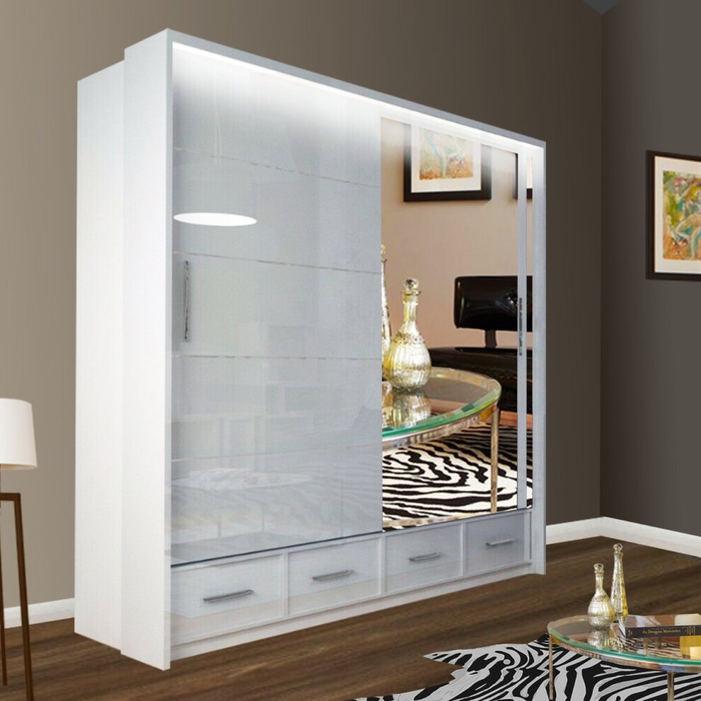 Marsylia Wardrobe
