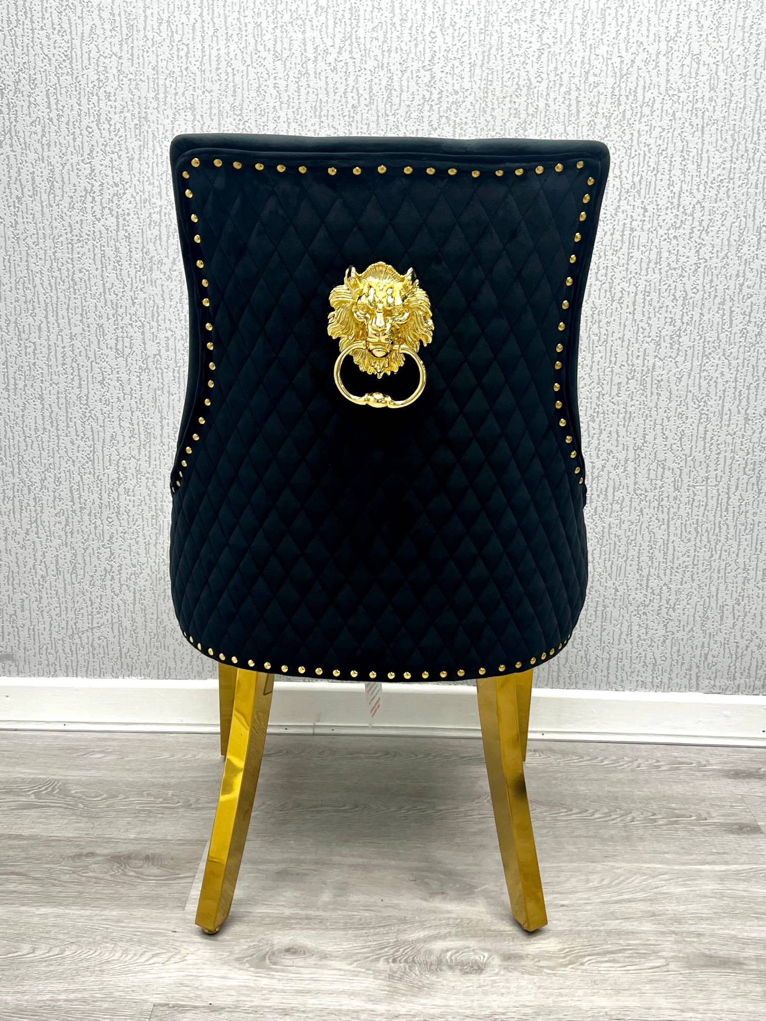 Majestic Lion Knocker Chair